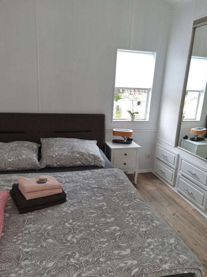 Storchenhof Mobilheim 1 *